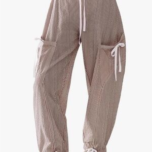 Women's size medium barrel pants. NWT